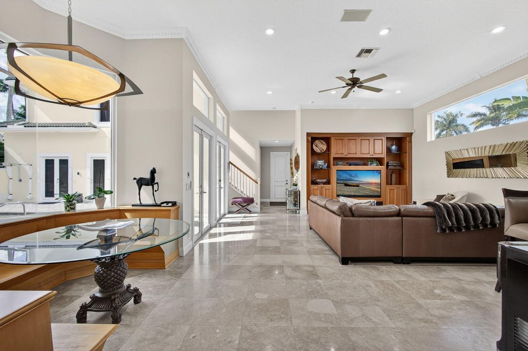 For Rent: $20,000 (5 beds, 4 baths, 4121 Square Feet)