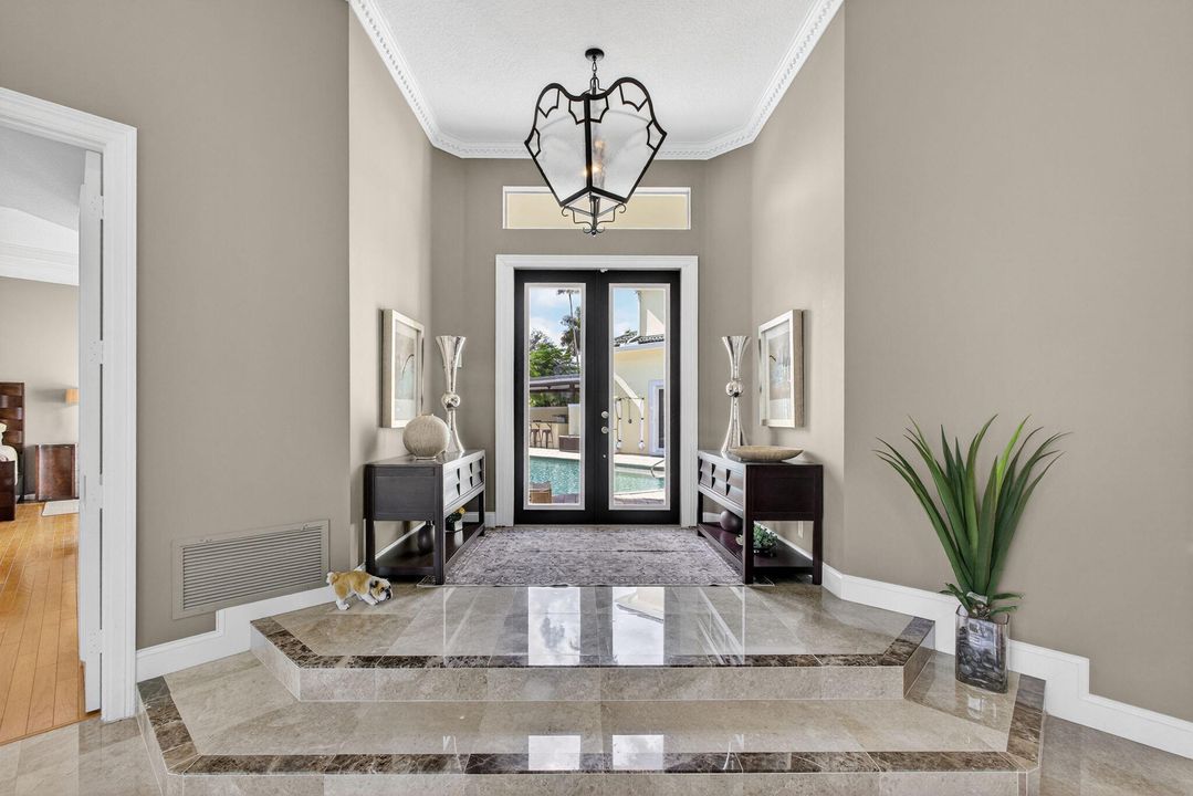 For Rent: $20,000 (5 beds, 4 baths, 4121 Square Feet)