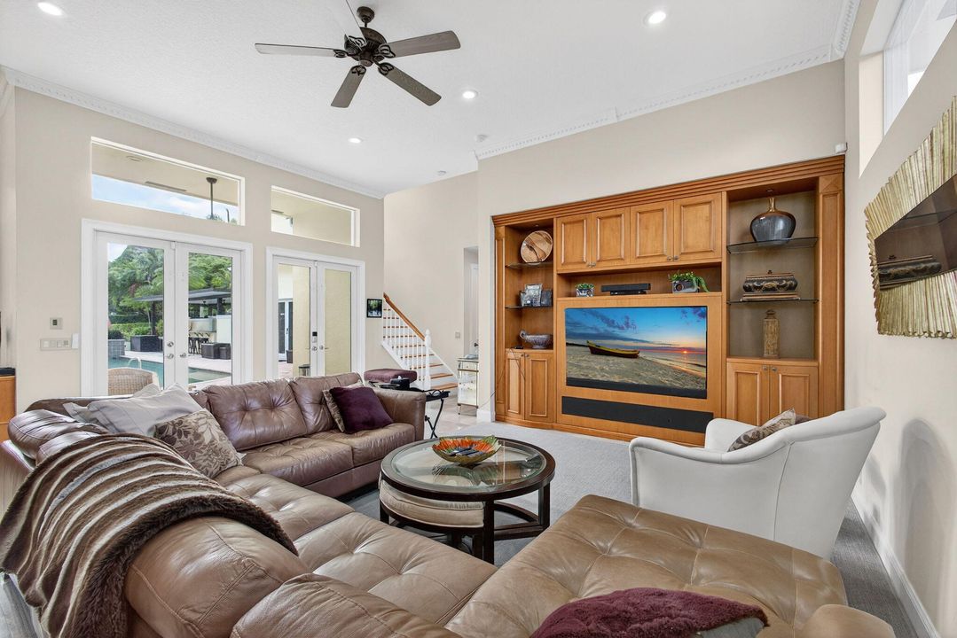 For Rent: $20,000 (5 beds, 4 baths, 4121 Square Feet)