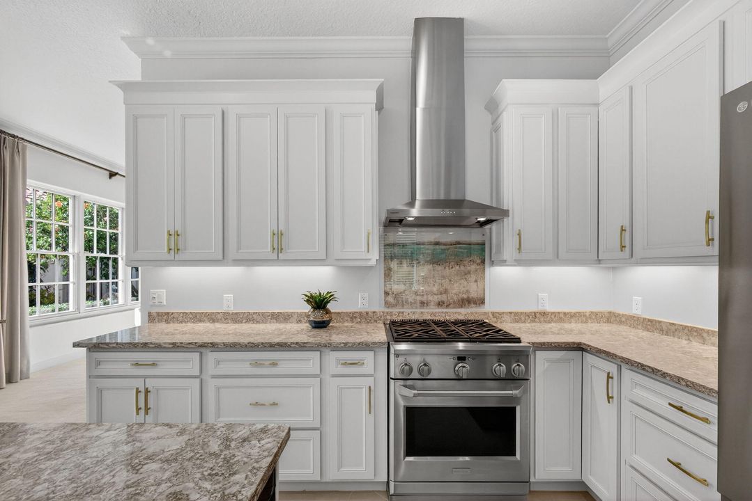 For Sale: $1,025,000 (3 beds, 3 baths, 2617 Square Feet)