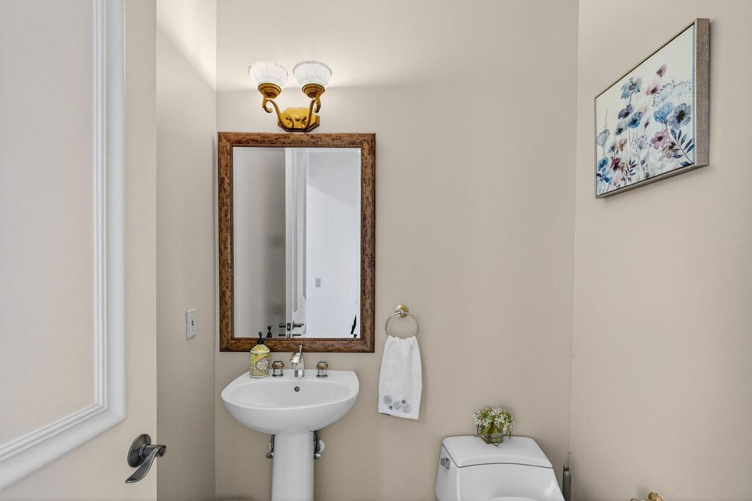 For Rent: $20,000 (5 beds, 4 baths, 4121 Square Feet)