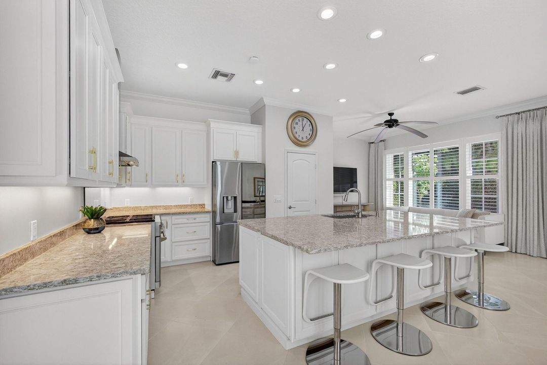 For Sale: $1,025,000 (3 beds, 3 baths, 2617 Square Feet)