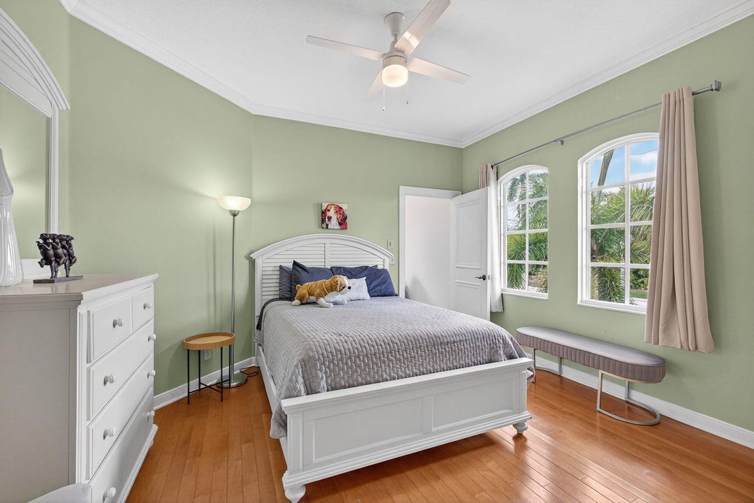 For Rent: $20,000 (5 beds, 4 baths, 4121 Square Feet)