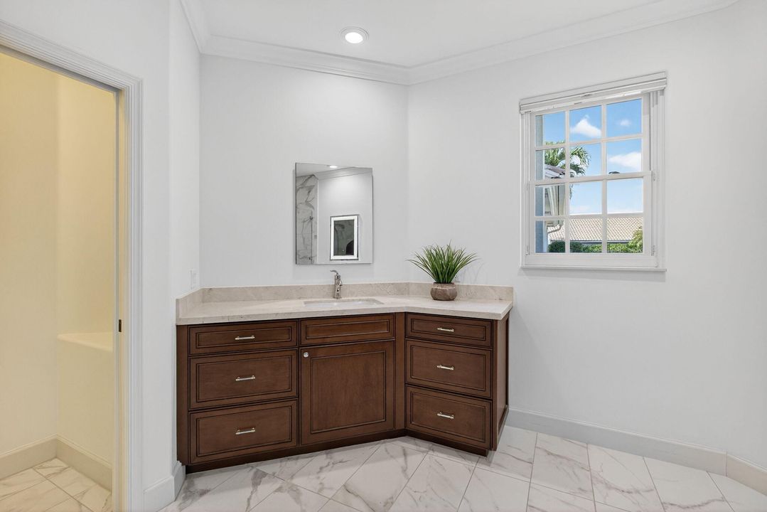 For Sale: $1,025,000 (3 beds, 3 baths, 2617 Square Feet)