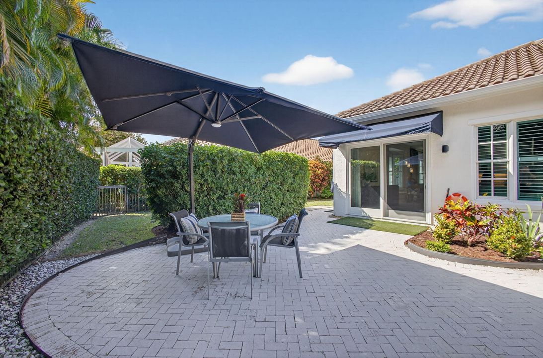 For Sale: $1,025,000 (3 beds, 3 baths, 2617 Square Feet)