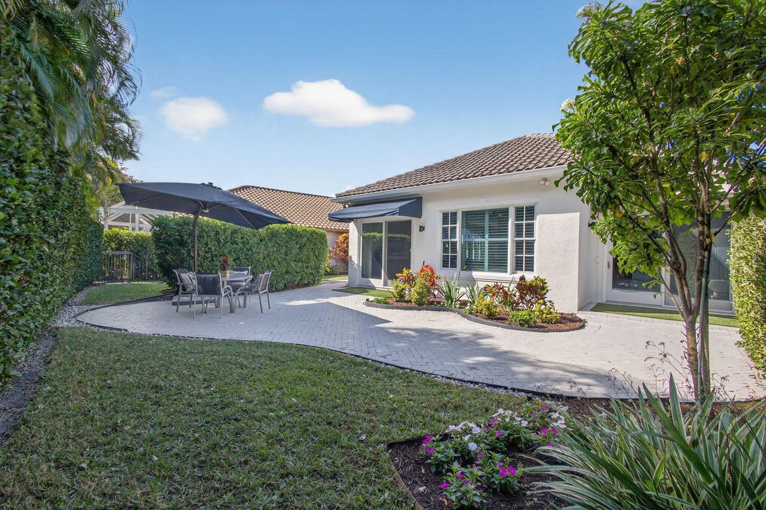 For Sale: $1,025,000 (3 beds, 3 baths, 2617 Square Feet)