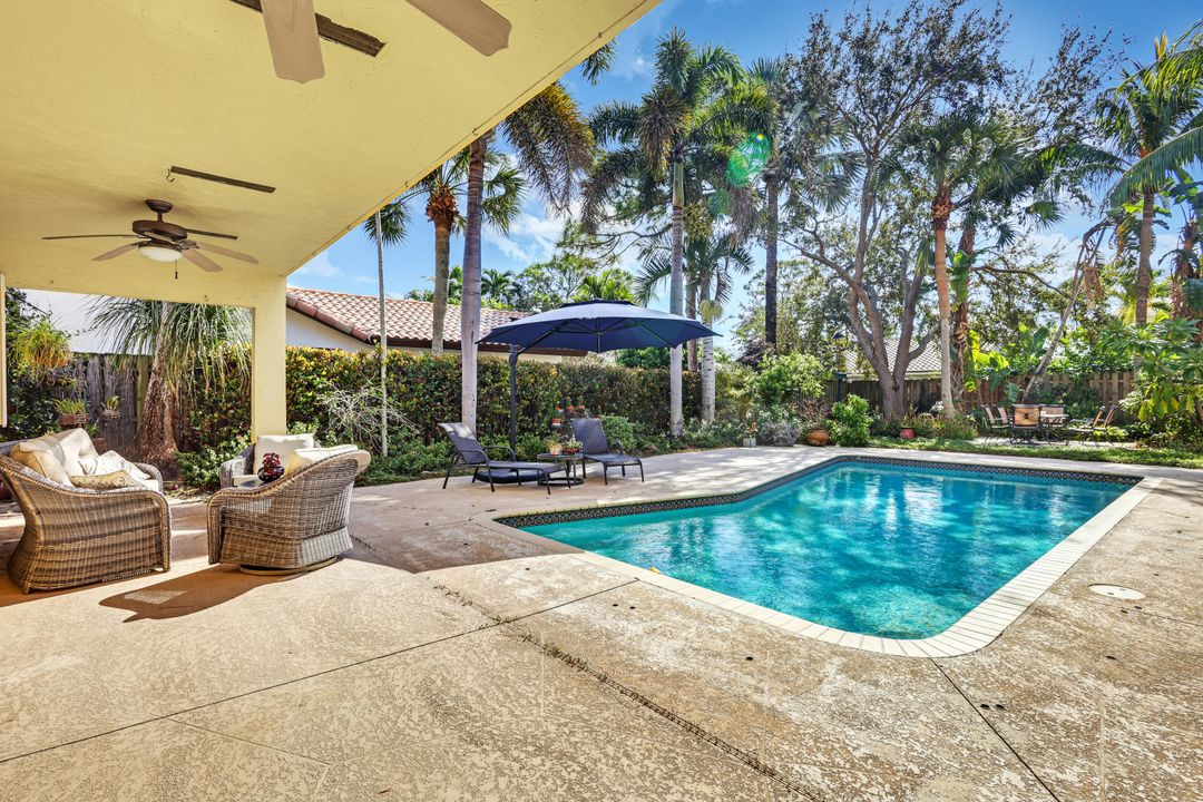 For Sale: $1,250,000 (4 beds, 2 baths, 2305 Square Feet)