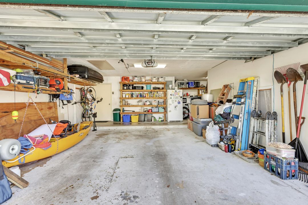 For Sale: $1,250,000 (4 beds, 2 baths, 2305 Square Feet)