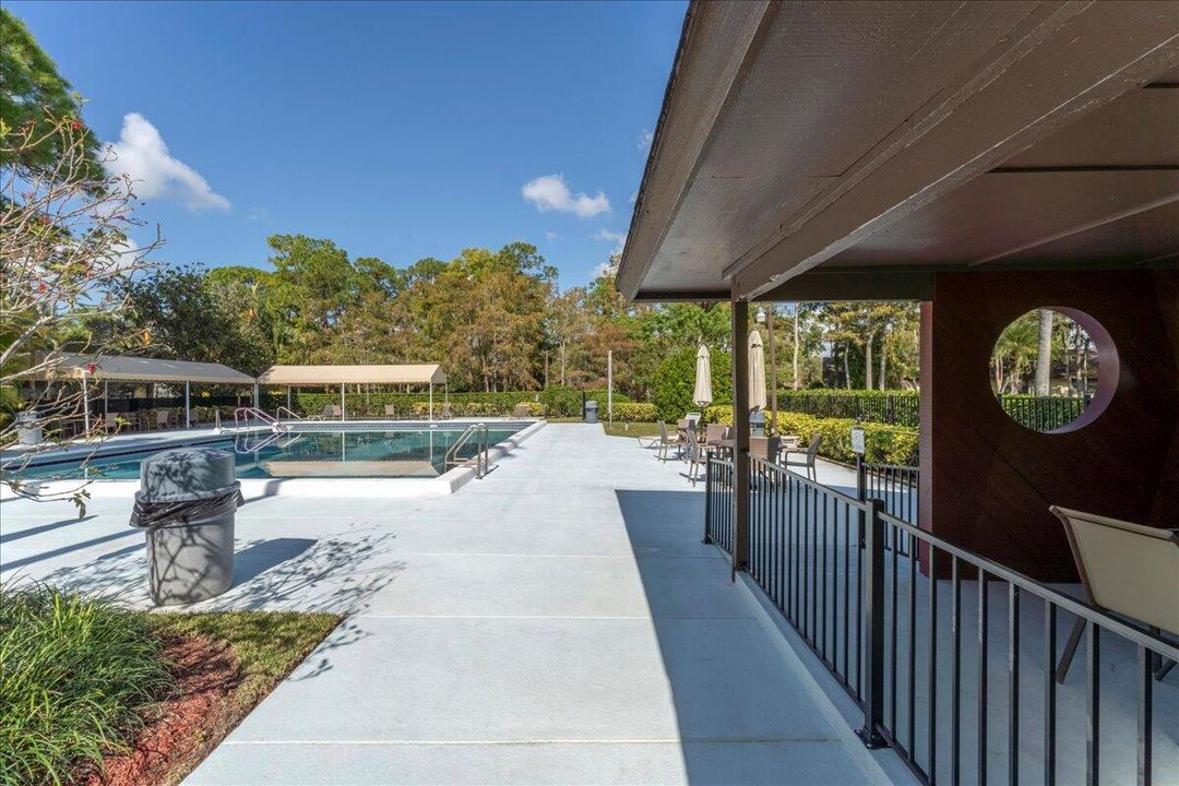 合同活跃: $189,900 (3 贝兹, 2 浴室, 1298 平方英尺)