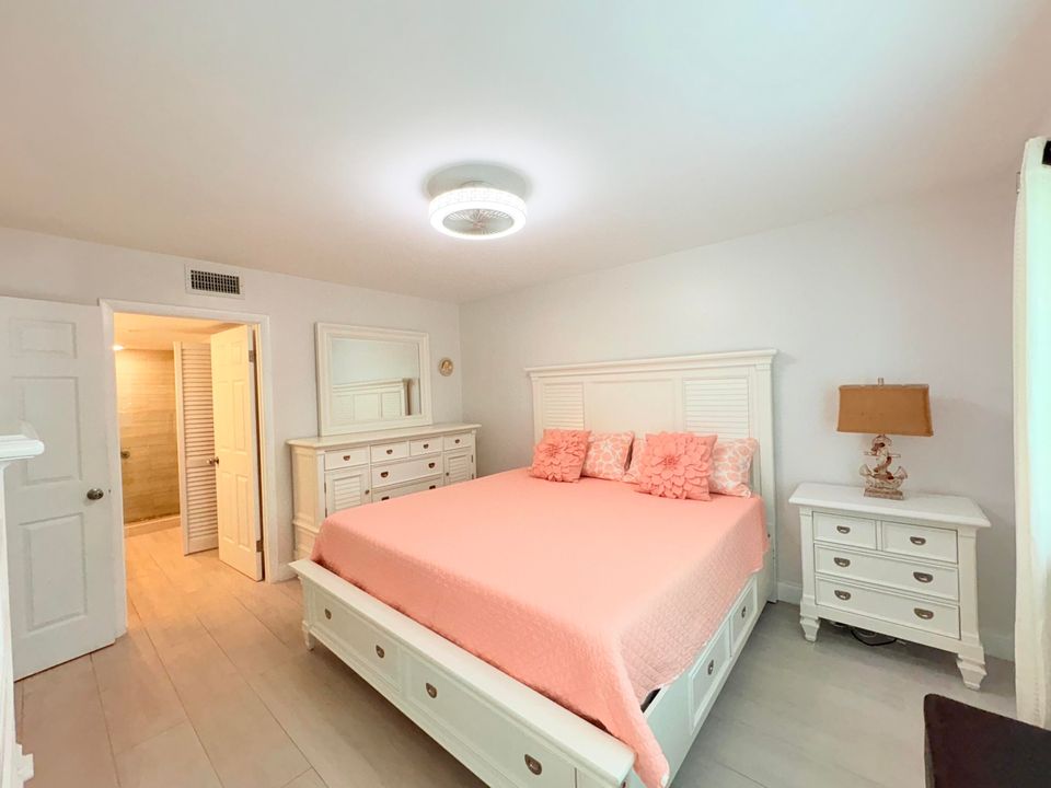 待售: $200,000 (2 贝兹, 2 浴室, 1125 平方英尺)