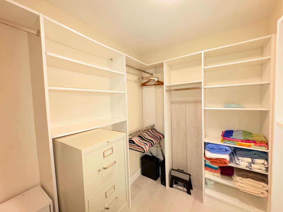 待售: $200,000 (2 贝兹, 2 浴室, 1125 平方英尺)