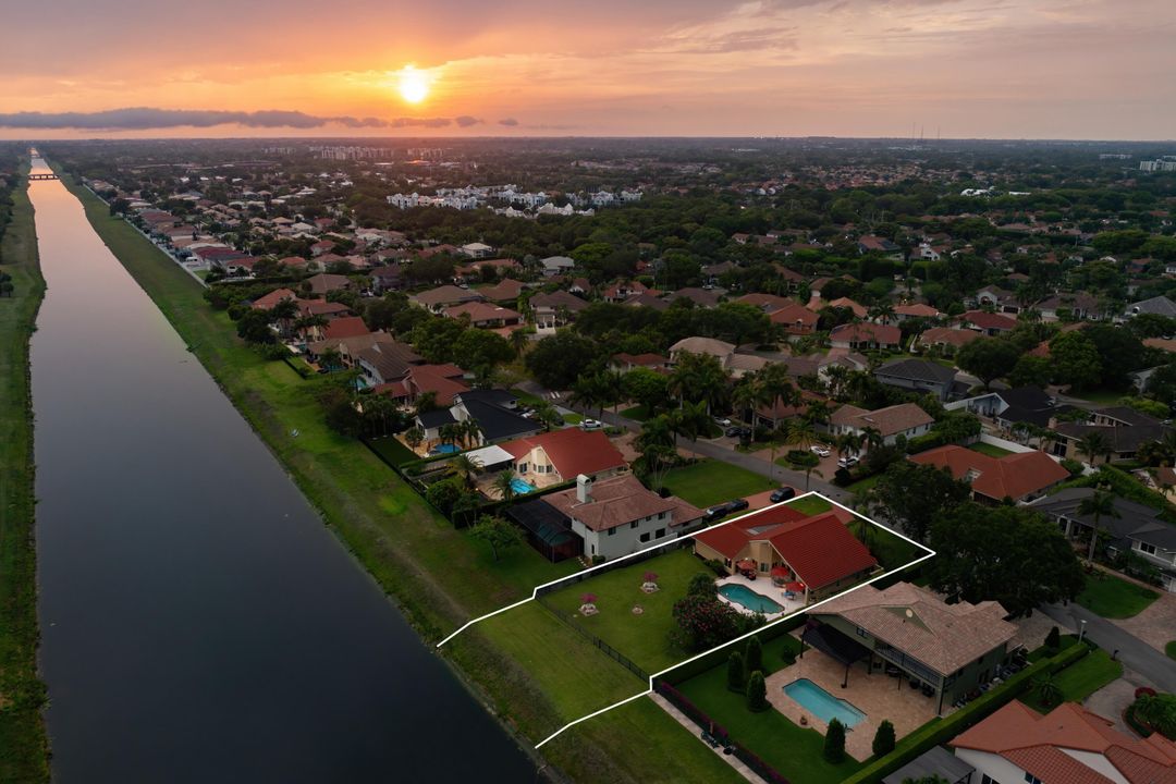 For Sale: $1,349,000 (4 beds, 3 baths, 2467 Square Feet)