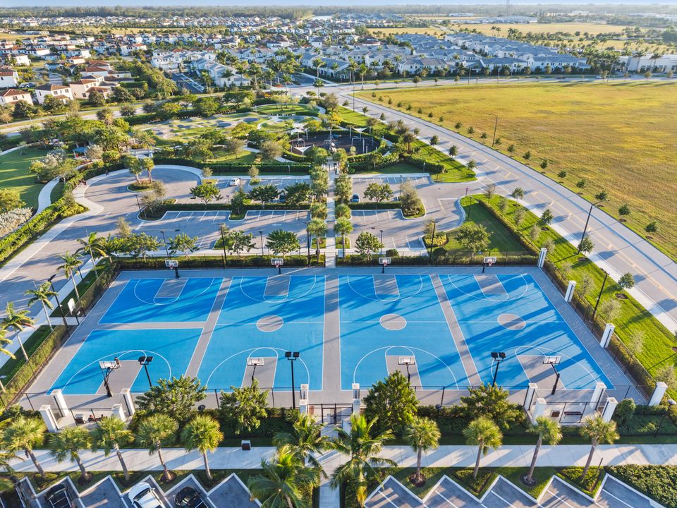 For Sale: $625,000 (3 beds, 2 baths, 2305 Square Feet)