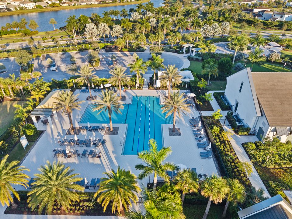 For Sale: $625,000 (3 beds, 2 baths, 2305 Square Feet)