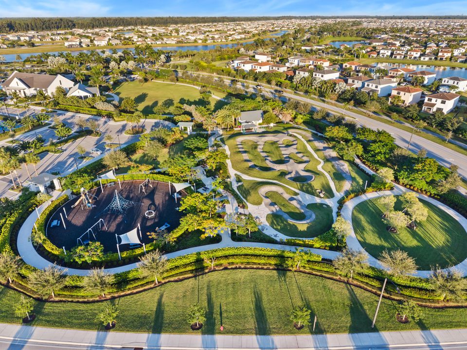 For Sale: $625,000 (3 beds, 2 baths, 2305 Square Feet)