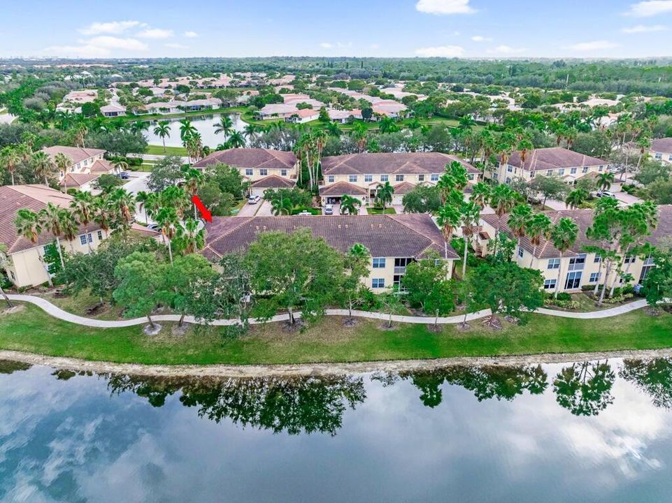 出租: $3,200 (3 贝兹, 2 浴室, 2306 平方英尺)