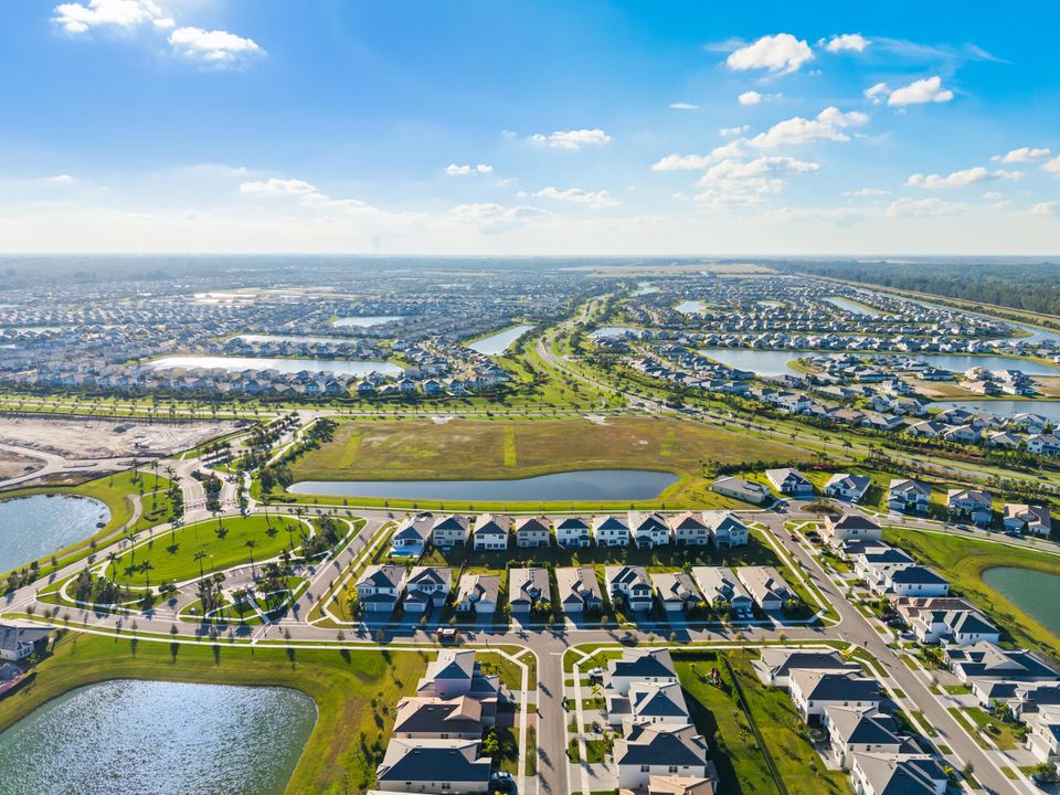 For Sale: $625,000 (3 beds, 2 baths, 2305 Square Feet)