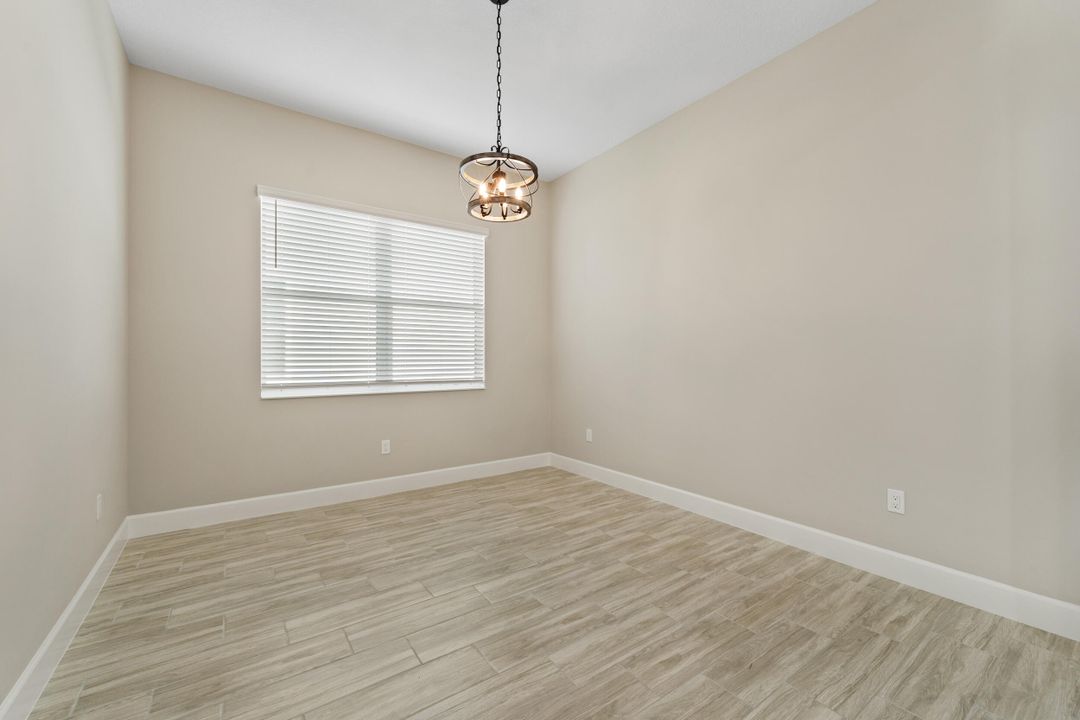 For Sale: $625,000 (3 beds, 2 baths, 2305 Square Feet)