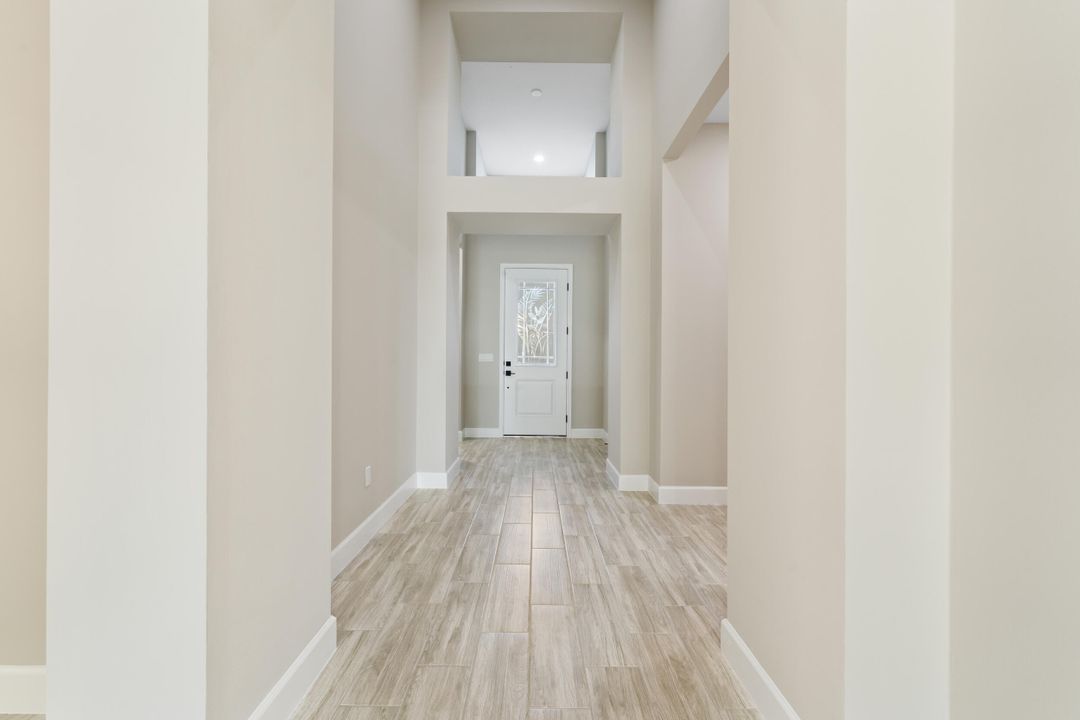 For Sale: $625,000 (3 beds, 2 baths, 2305 Square Feet)