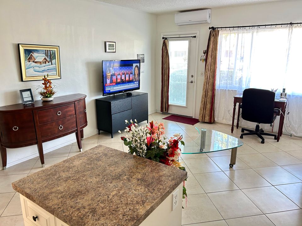 En Venta: $104,000 (1 camas, 1 baños, 625 Pies cuadrados)