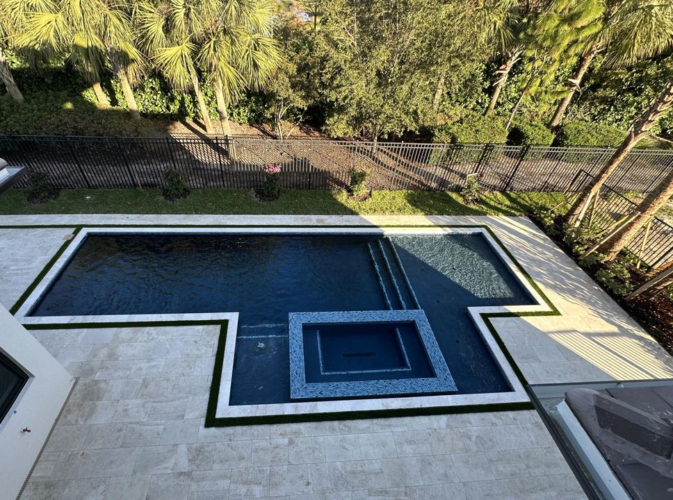 For Sale: $3,172,687 (5 beds, 6 baths, 6033 Square Feet)