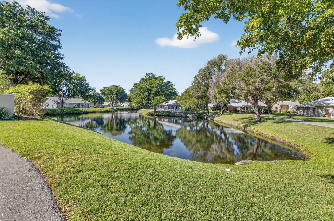 Под контрактом: $625,000 (2 спален, 2 ванн, 1614 Квадратных фут)