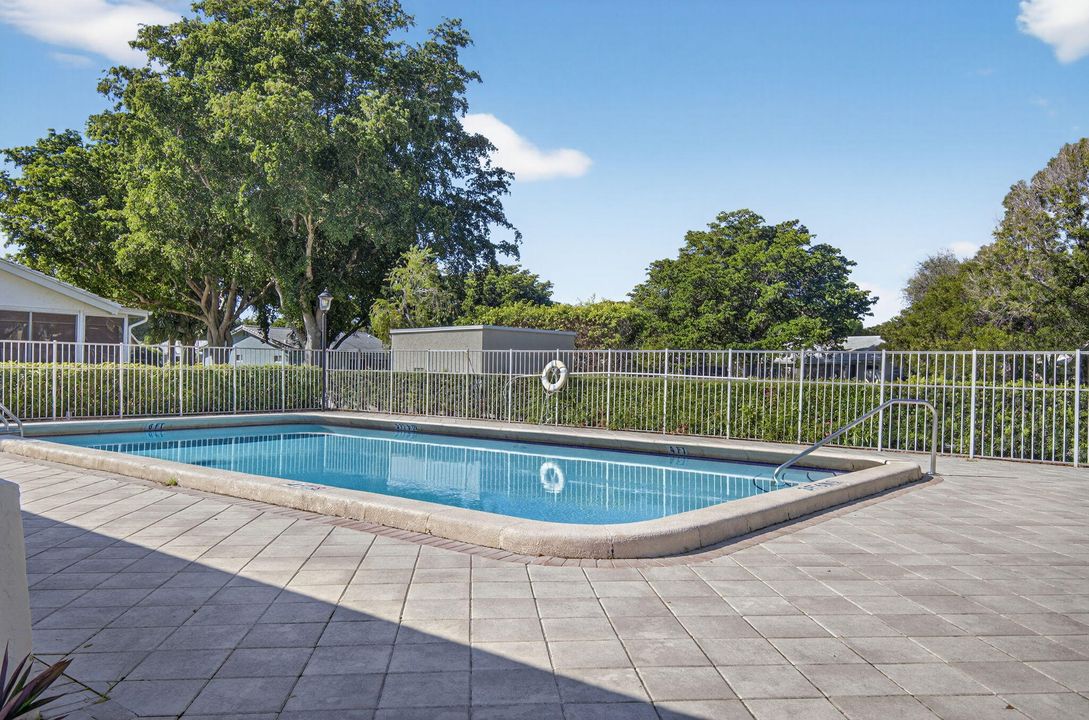 Под контрактом: $625,000 (2 спален, 2 ванн, 1614 Квадратных фут)