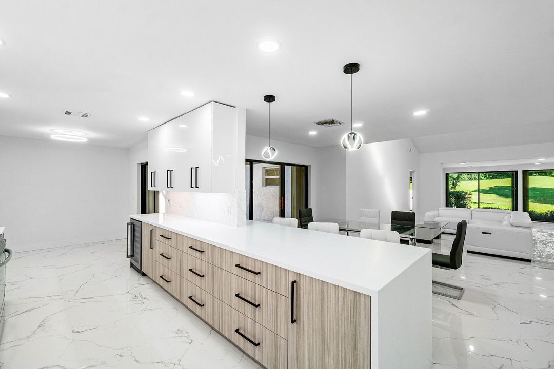 For Sale: $669,900 (3 beds, 2 baths, 2494 Square Feet)