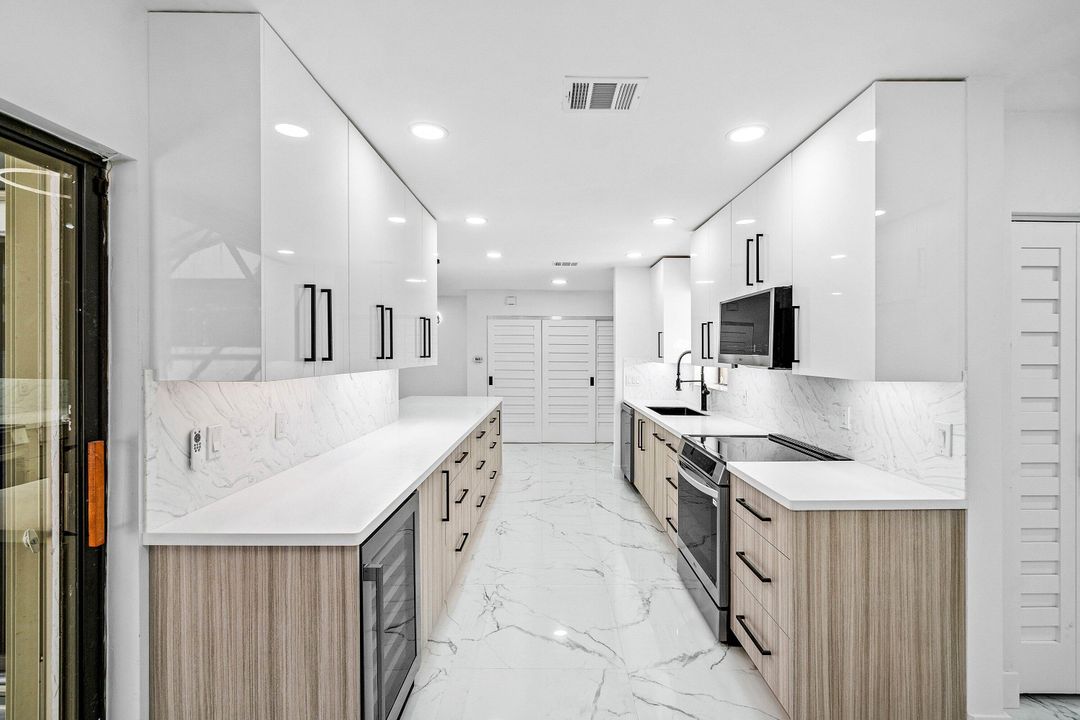 For Sale: $669,900 (3 beds, 2 baths, 2494 Square Feet)