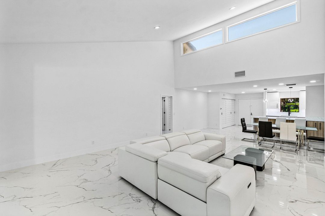 For Sale: $669,900 (3 beds, 2 baths, 2494 Square Feet)