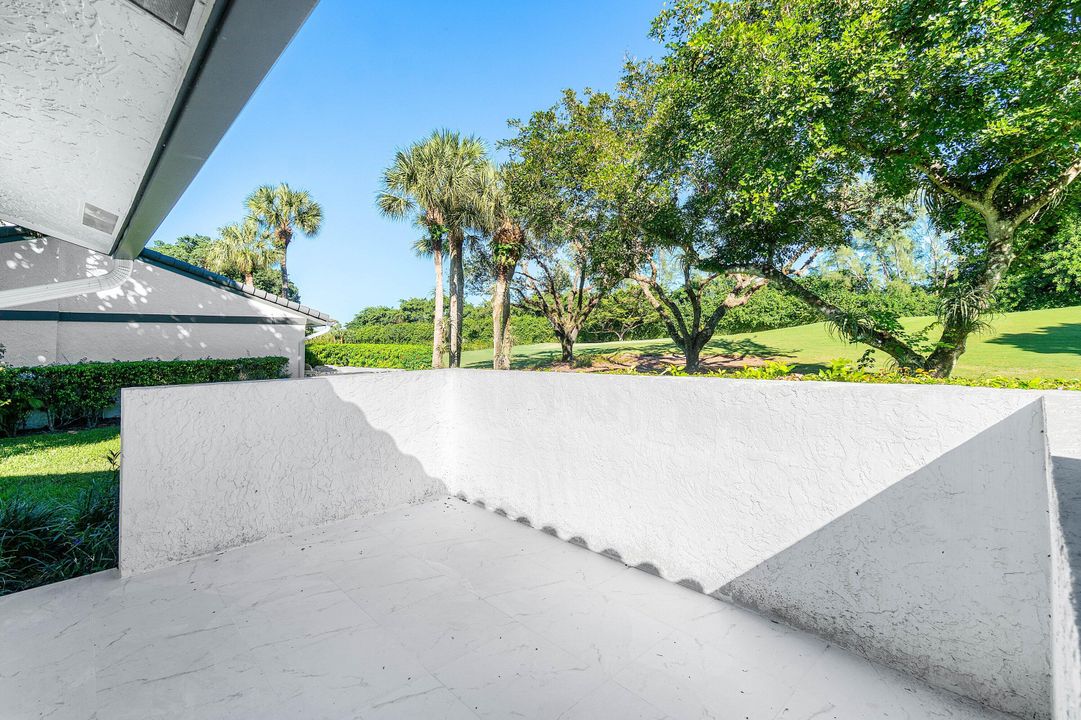 For Sale: $669,900 (3 beds, 2 baths, 2494 Square Feet)