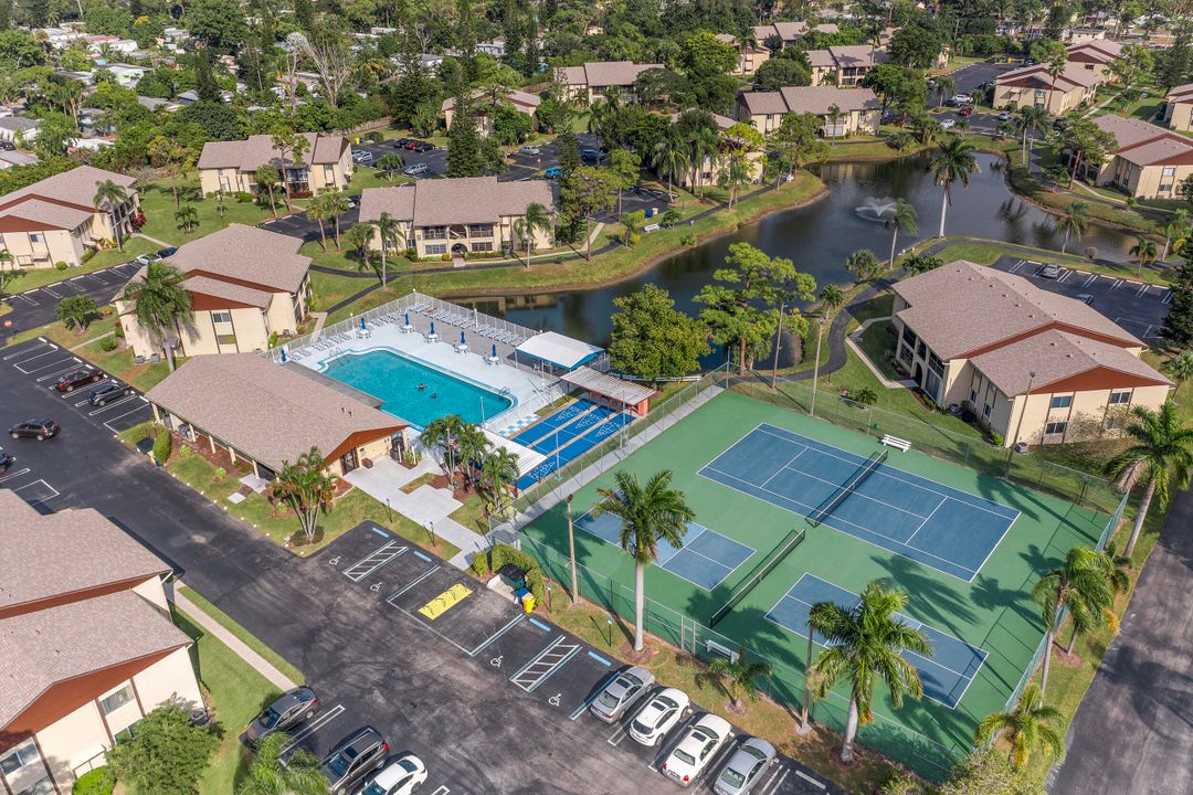 На продажу: $164,900 (2 спален, 1 ванн, 940 Квадратных фут)