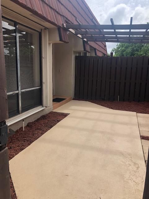 出租: $2,600 (2 贝兹, 2 浴室, 1359 平方英尺)