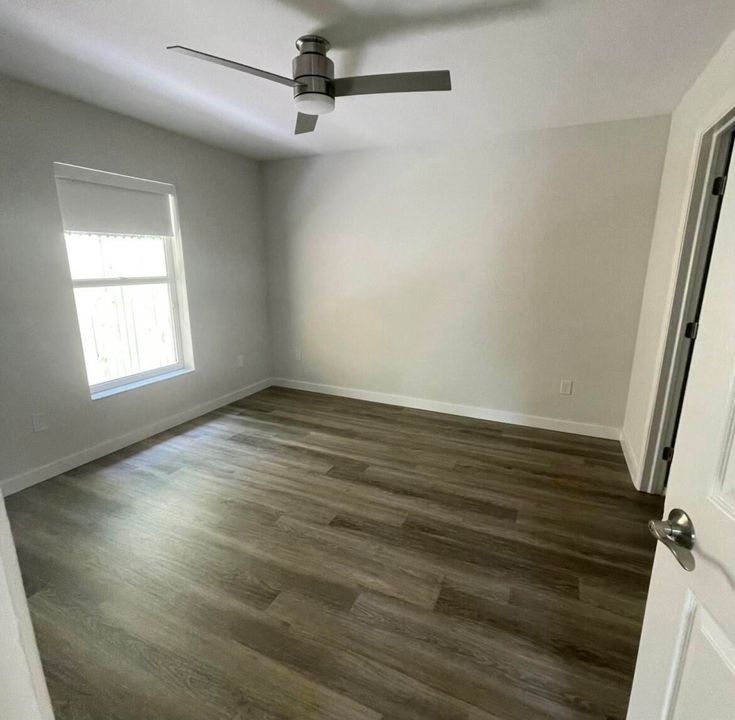Active With Contract: $2,250 (2 beds, 2 baths, 910 Square Feet)