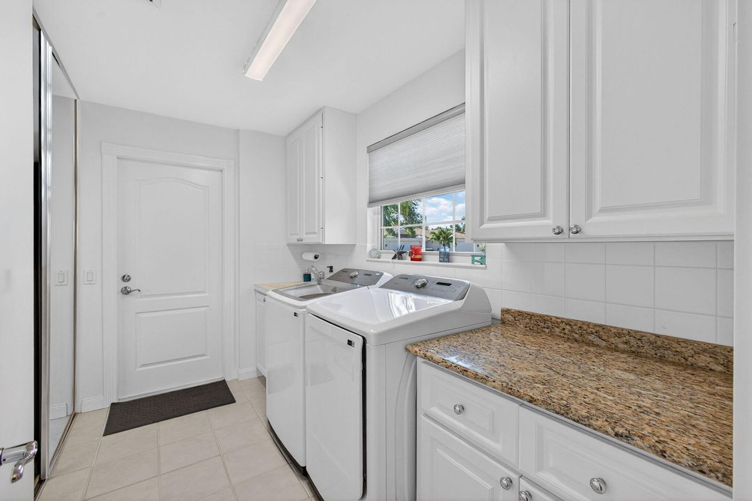 На продажу: $525,000 (2 спален, 2 ванн, 1528 Квадратных фут)