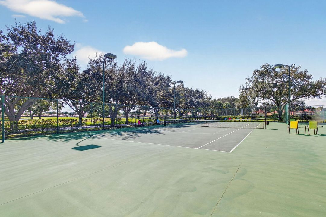 На продажу: $525,000 (2 спален, 2 ванн, 1528 Квадратных фут)