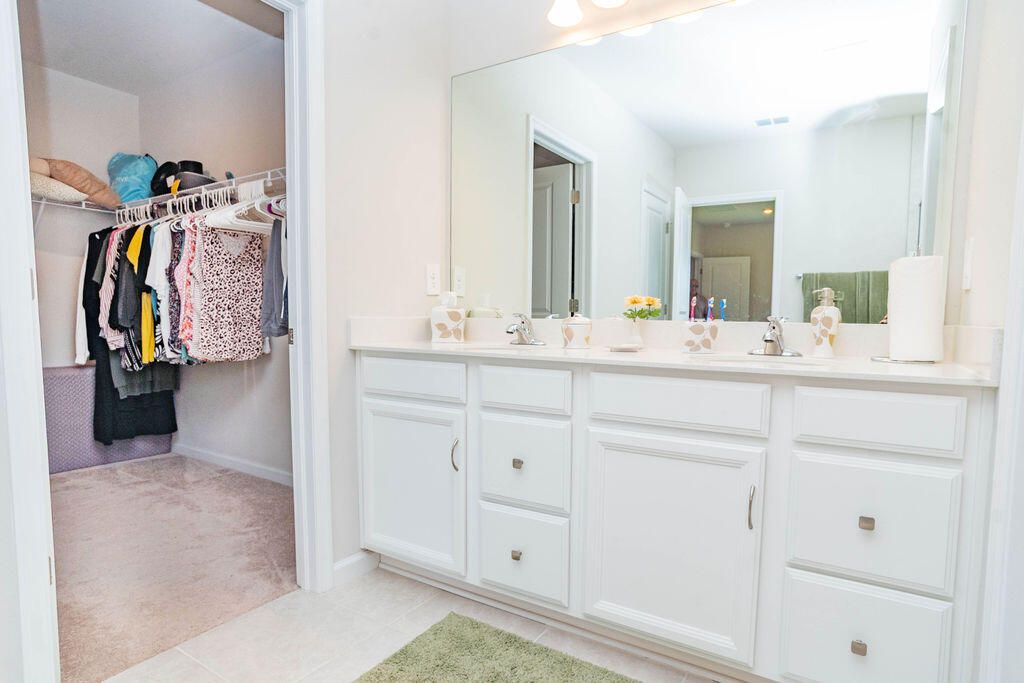 For Sale: $523,000 (4 beds, 2 baths, 1823 Square Feet)