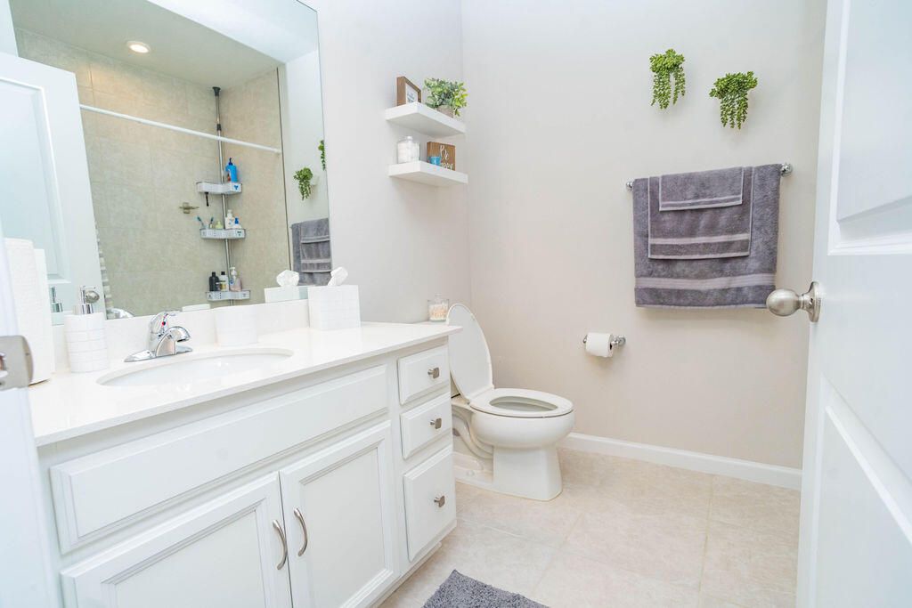 For Sale: $523,000 (4 beds, 2 baths, 1823 Square Feet)