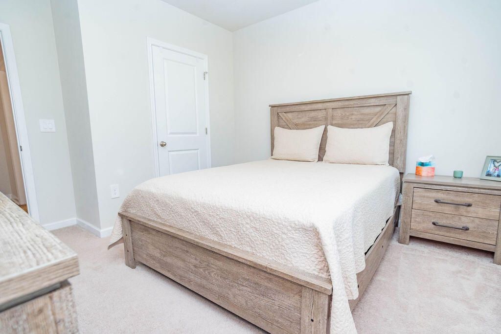 For Sale: $523,000 (4 beds, 2 baths, 1823 Square Feet)