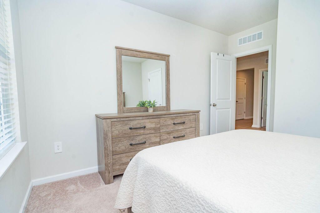 For Sale: $523,000 (4 beds, 2 baths, 1823 Square Feet)