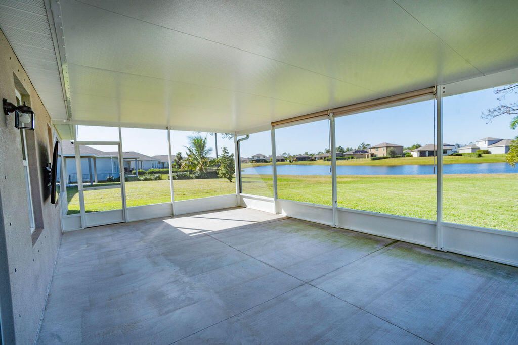 For Sale: $523,000 (4 beds, 2 baths, 1823 Square Feet)