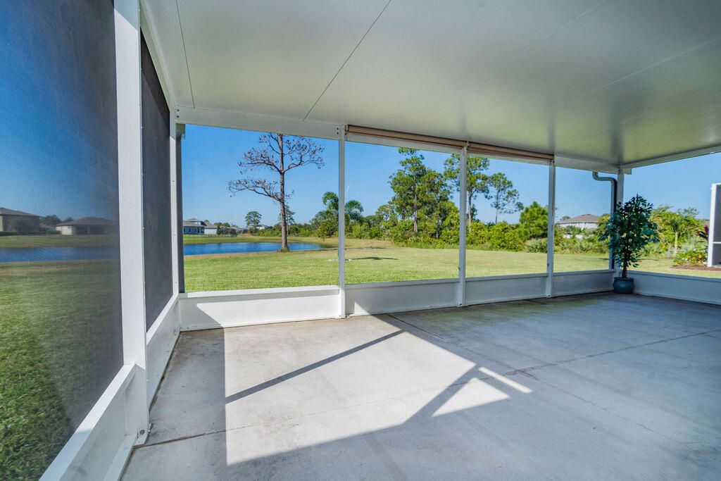 For Sale: $523,000 (4 beds, 2 baths, 1823 Square Feet)