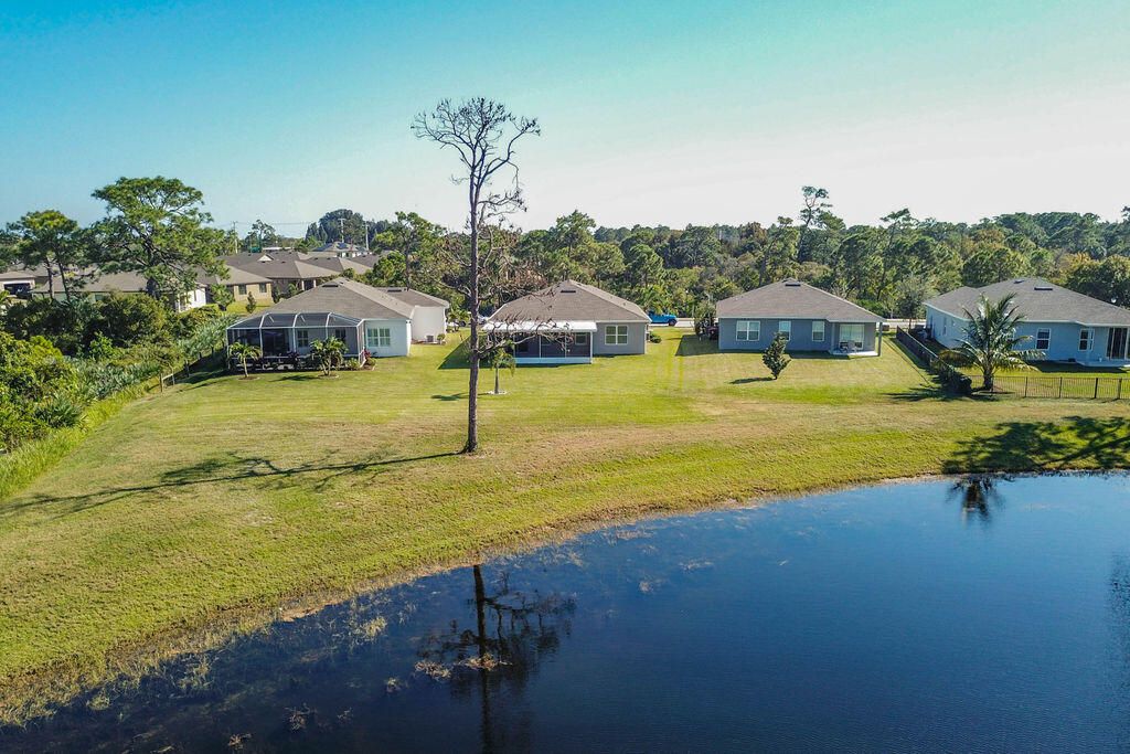 For Sale: $523,000 (4 beds, 2 baths, 1823 Square Feet)