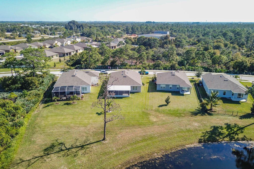 For Sale: $523,000 (4 beds, 2 baths, 1823 Square Feet)