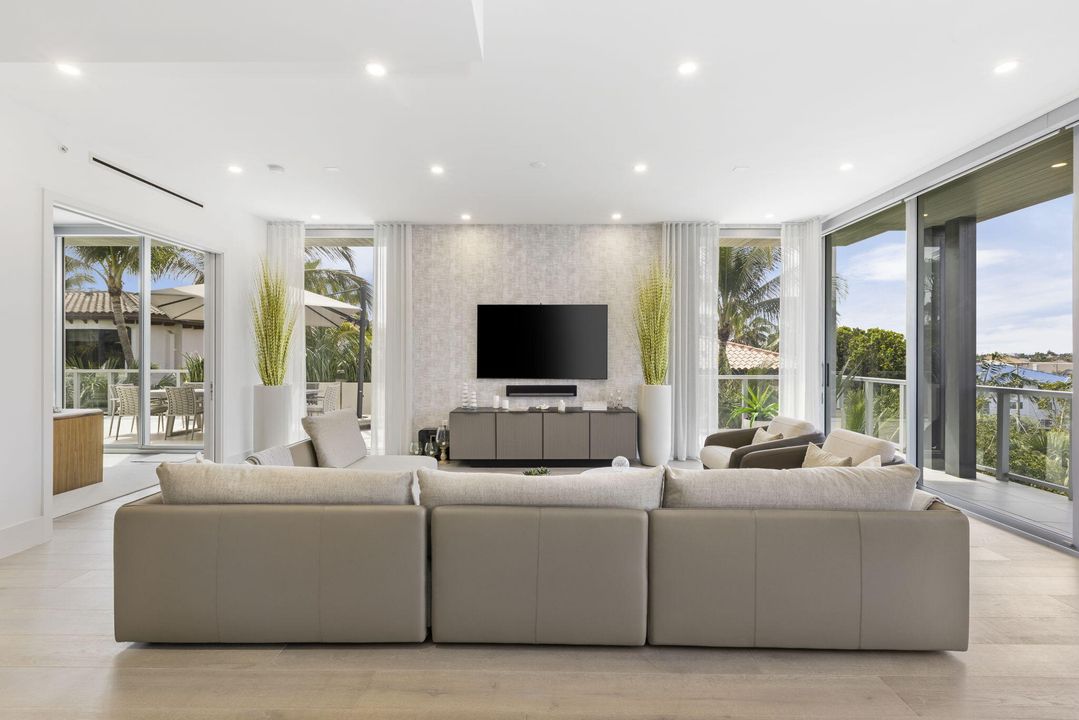 For Sale: $7,995,000 (4 beds, 3 baths, 3069 Square Feet)