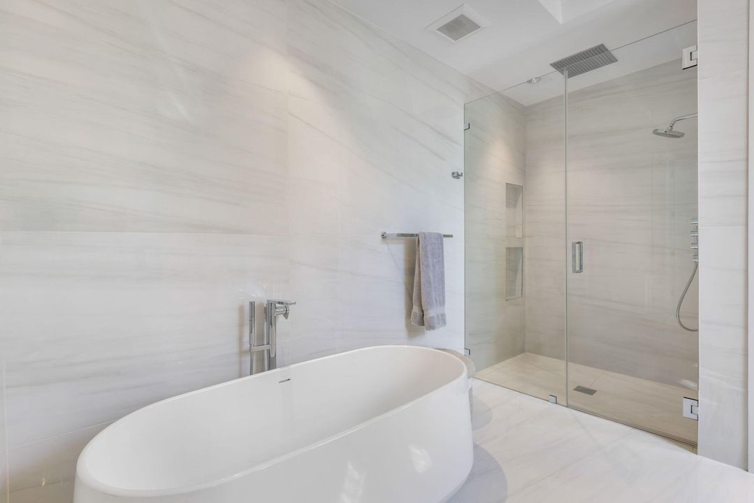 For Sale: $7,995,000 (4 beds, 3 baths, 3069 Square Feet)