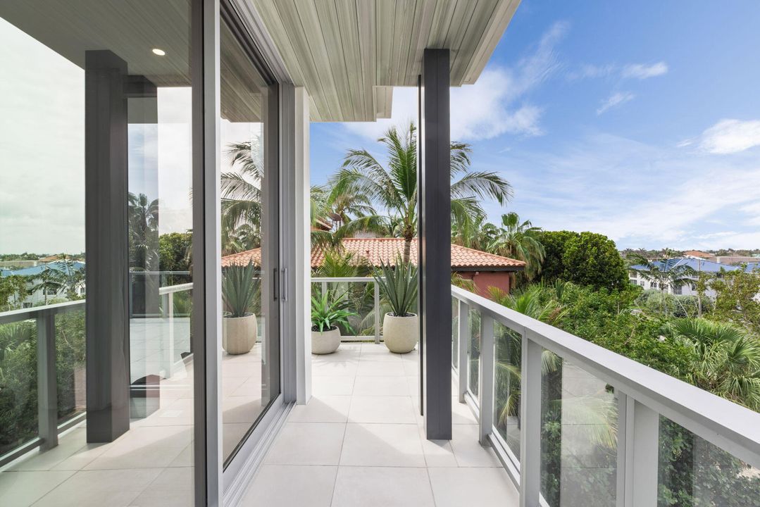 For Sale: $7,995,000 (4 beds, 3 baths, 3069 Square Feet)