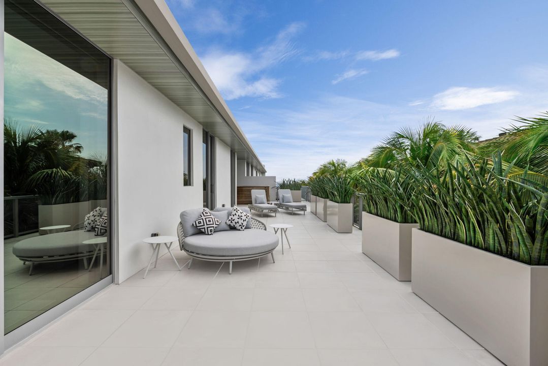 For Sale: $7,995,000 (4 beds, 3 baths, 3069 Square Feet)