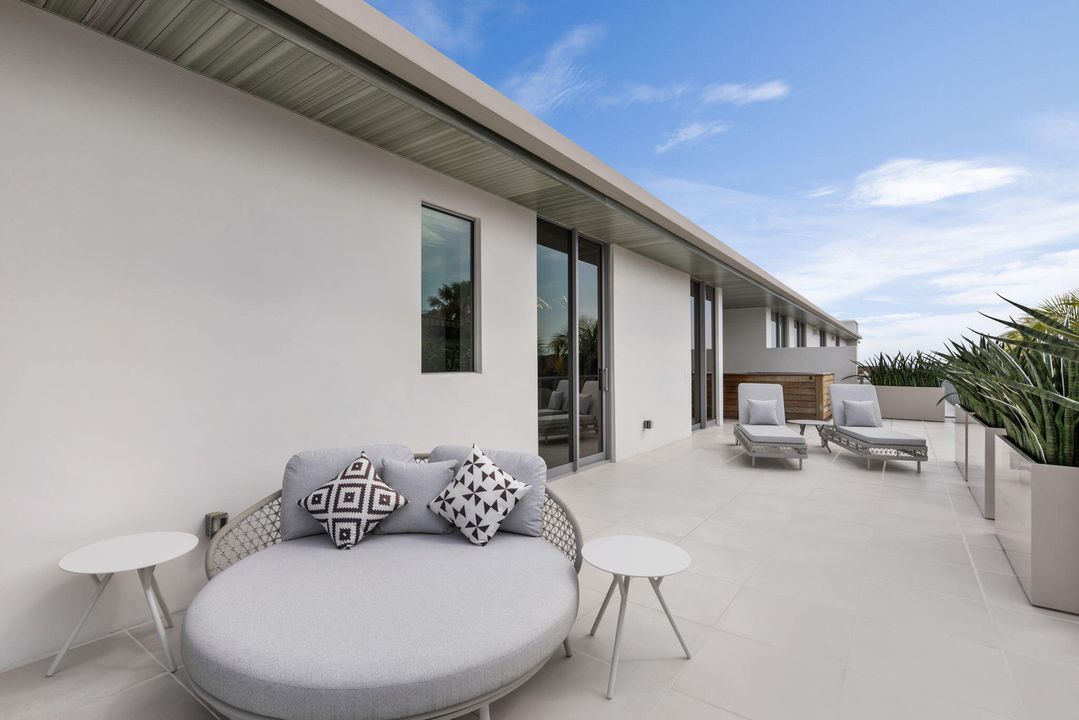 For Sale: $7,995,000 (4 beds, 3 baths, 3069 Square Feet)