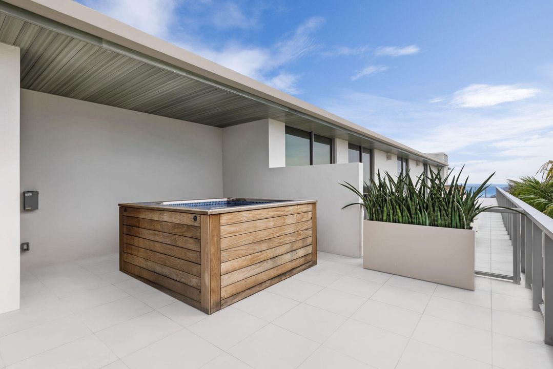 For Sale: $7,995,000 (4 beds, 3 baths, 3069 Square Feet)